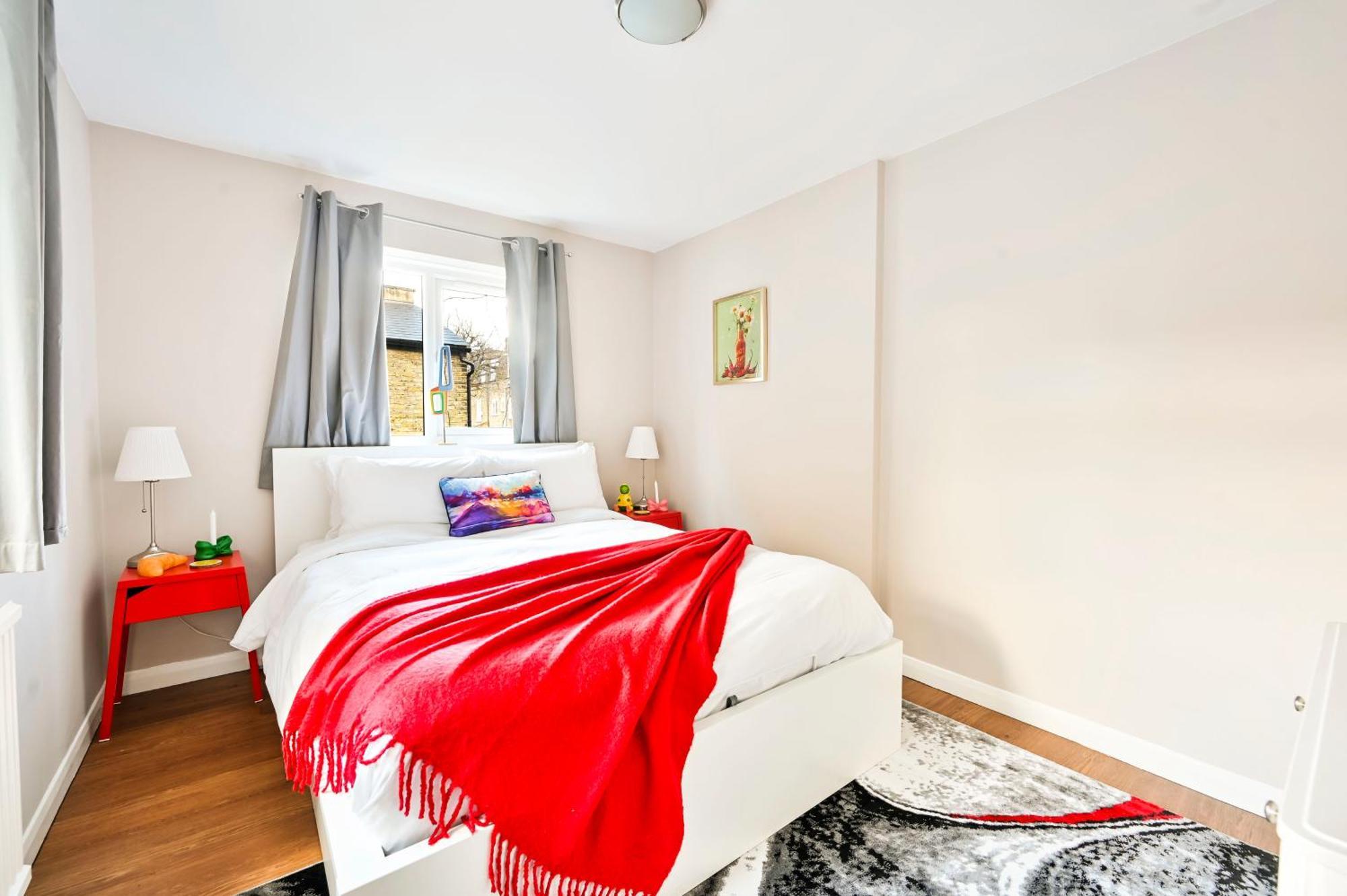 Spacious Bright 2-3 Bed Flat In Fulham By The Thames Appartamento